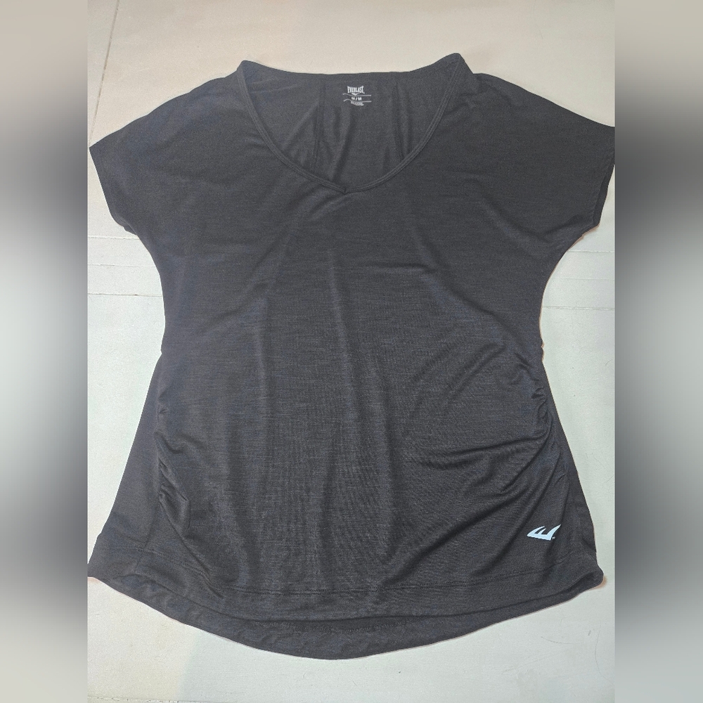 Everlast V-Neck Gray Short Sleeve Fitted T-Shirt Size Medium